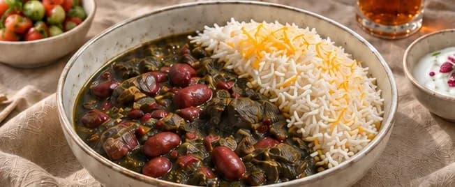 نمونه تصویری خورش قورمه‌سبزی با برنج